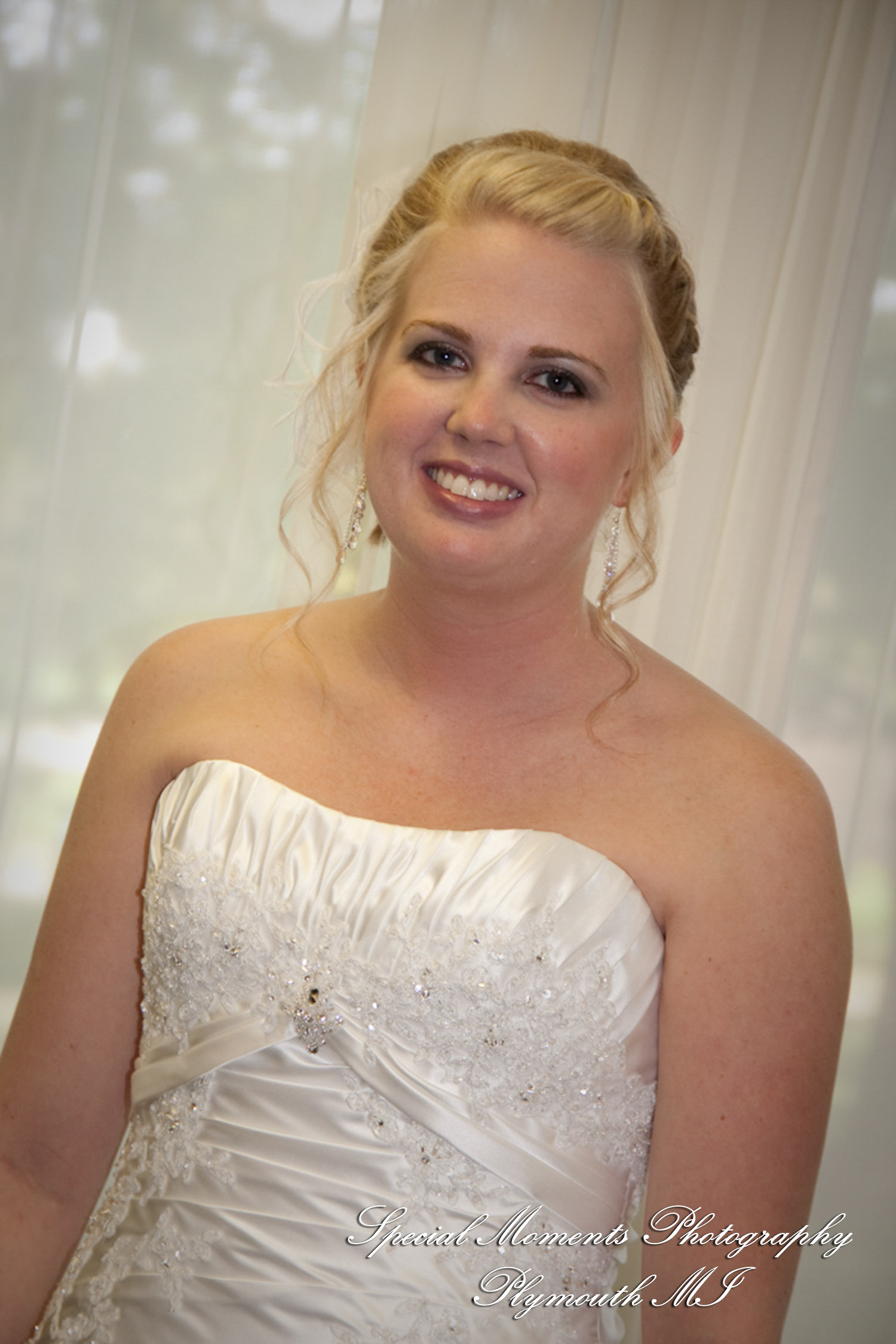 Meagan & Stephen at Unitarian Universalist Church Farmington Hills MI wedding photography