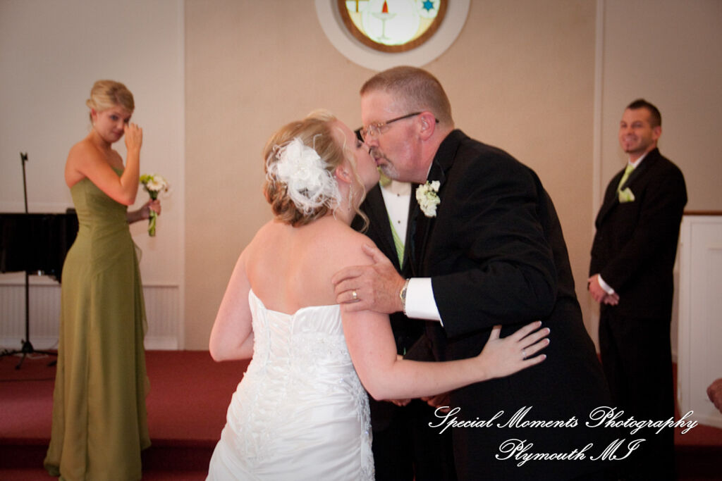 Meagan & Stephen at Unitarian Universalist Church Farmington Hills MI wedding photography