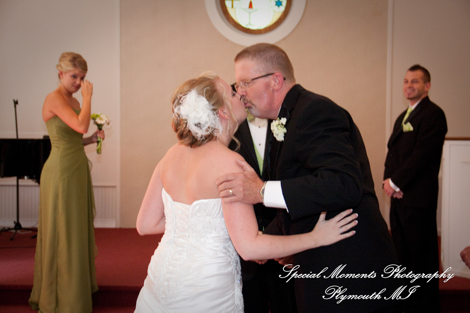 Meagan & Stephen at Unitarian Universalist Church Farmington Hills MI wedding photography