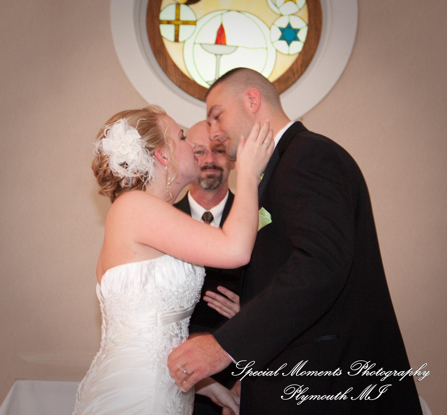 Meagan & Stephen at Unitarian Universalist Church Farmington Hills MI wedding photography