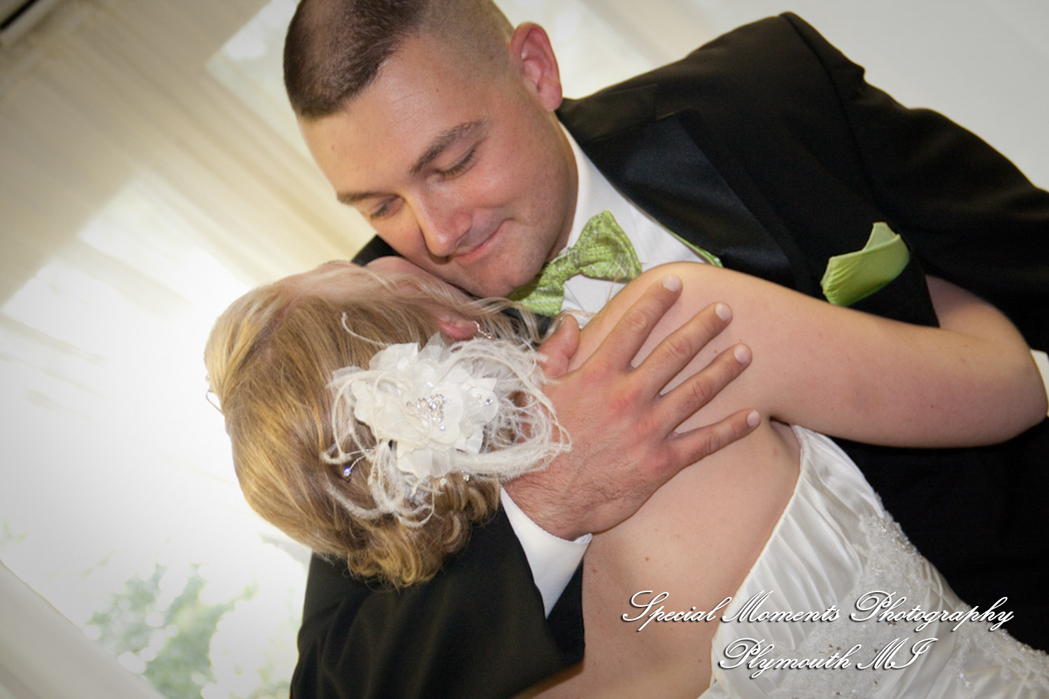 Meagan & Stephen at Unitarian Universalist Church Farmington Hills MI wedding photography