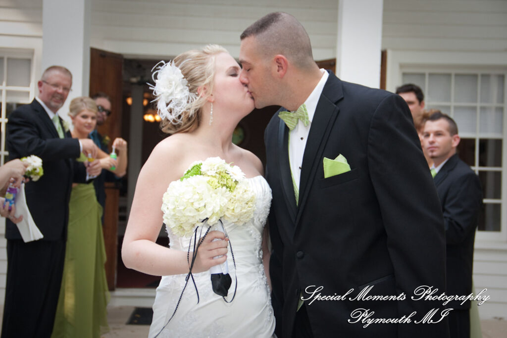 Meagan & Stephen at Unitarian Universalist Church Farmington Hills MI wedding photography
