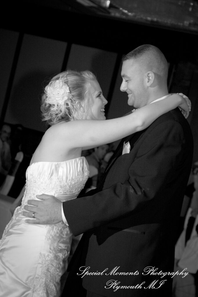 Meagan & Stephen at Burton Manor Livonia MI wedding photography