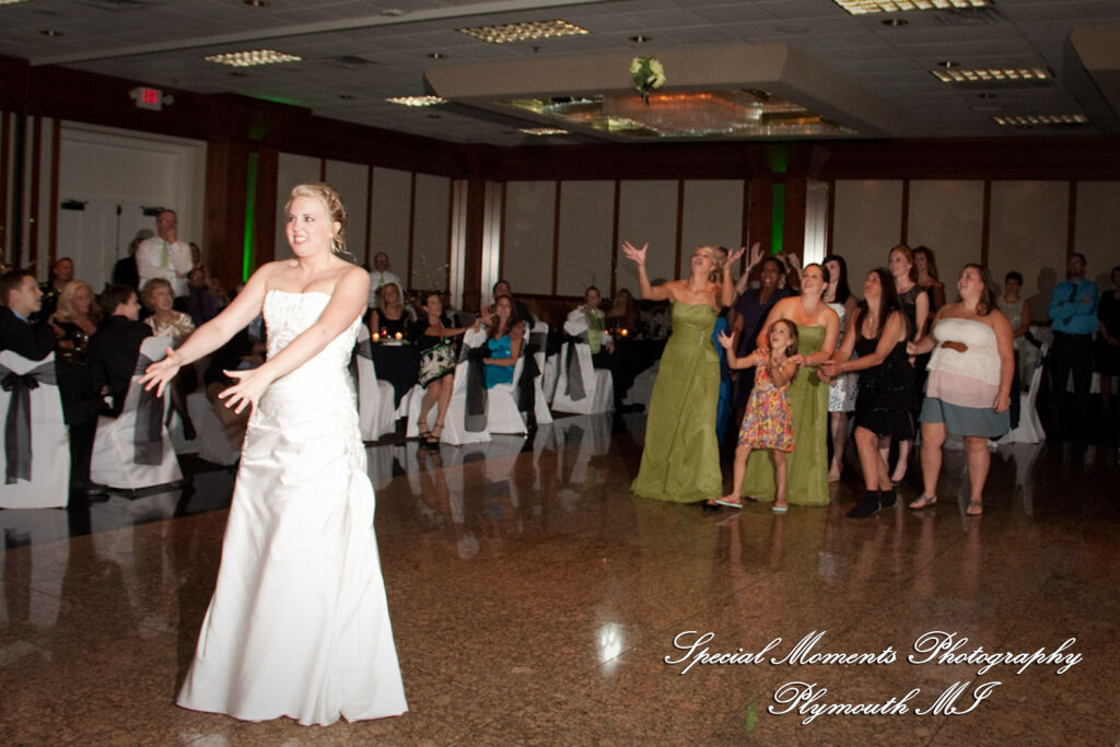 Meagan & Stephen at Burton Manor Livonia MI wedding photography