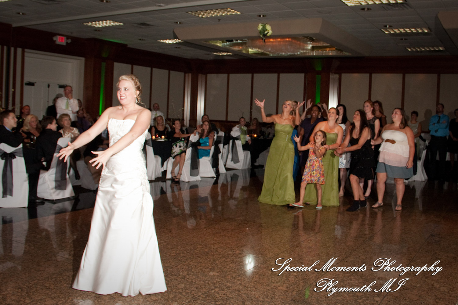 Meagan & Stephen at Burton Manor Livonia MI wedding photography