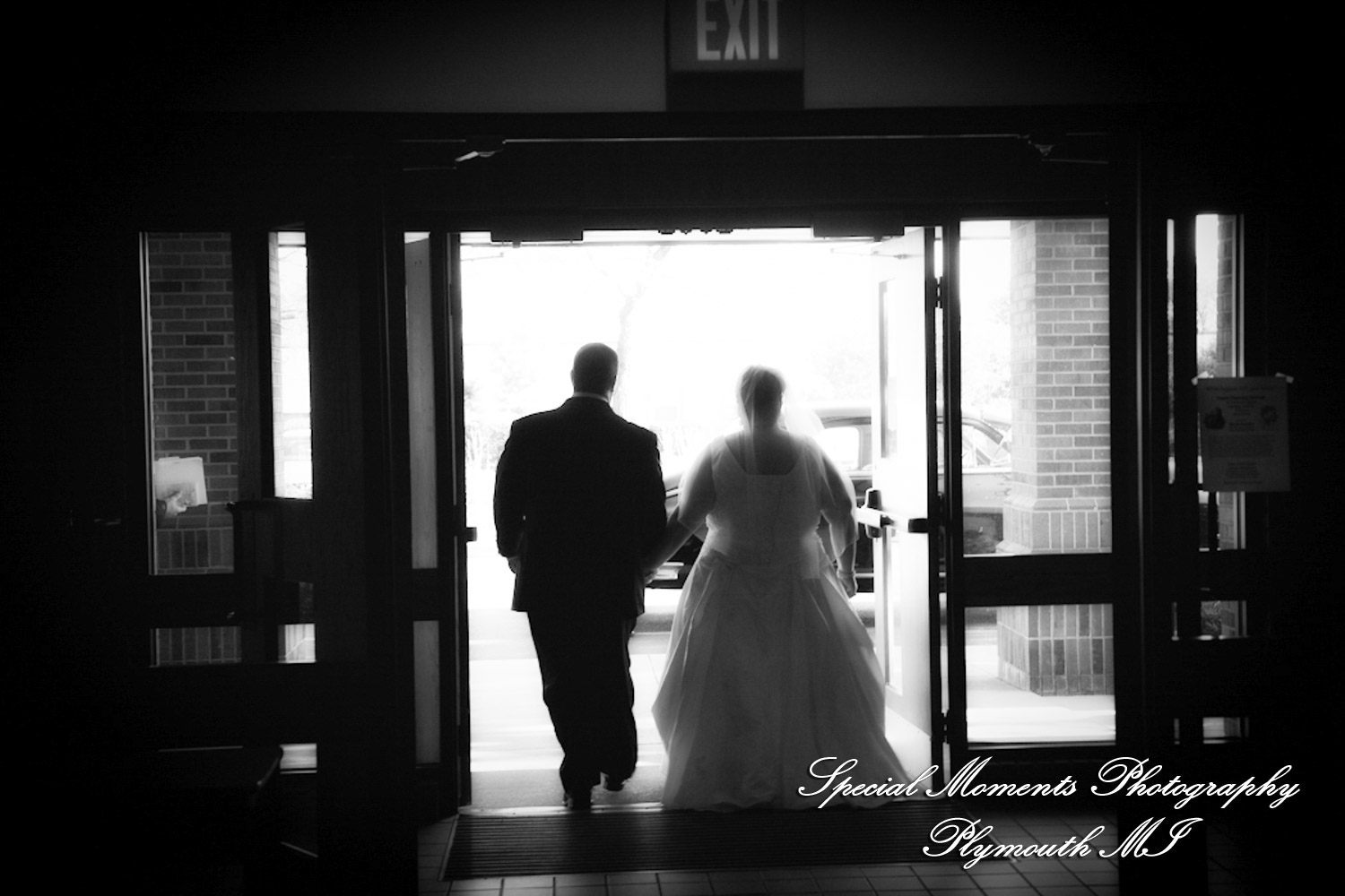 Karen & Rick at Christ our Savior Lutheran - Livonia MI wedding photography