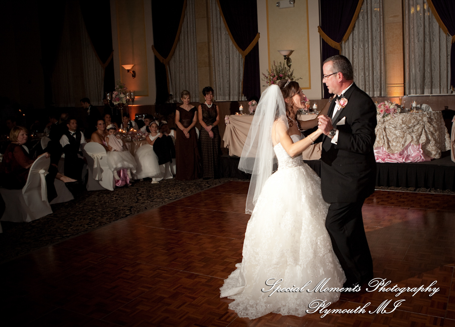 Arielle & Dave at St. John’s Resort Provincial Ballroom MI wedding photography