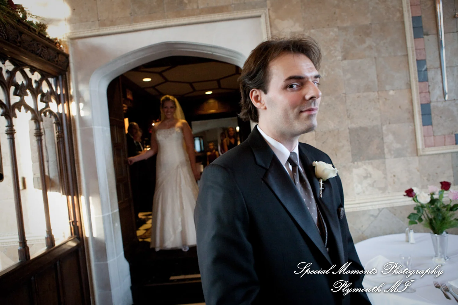 Pine Knob Mansion Clarkston MI wedding photograph
