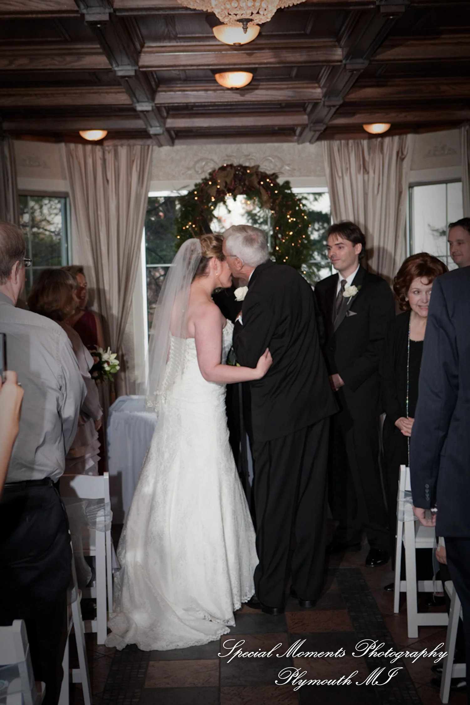 Pine Knob Mansion Clarkston MI wedding photograph