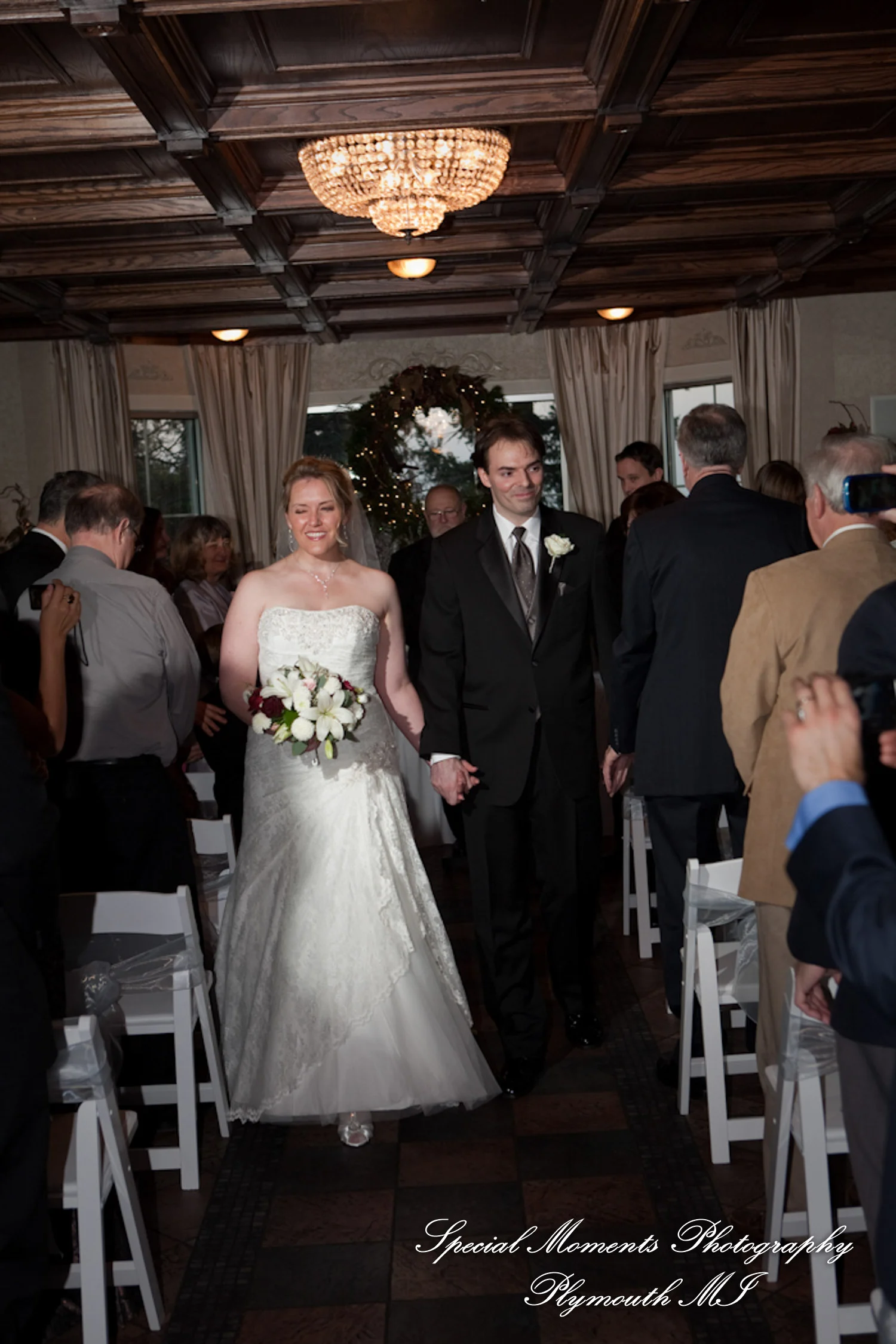 Pine Knob Mansion Clarkston MI wedding photograph