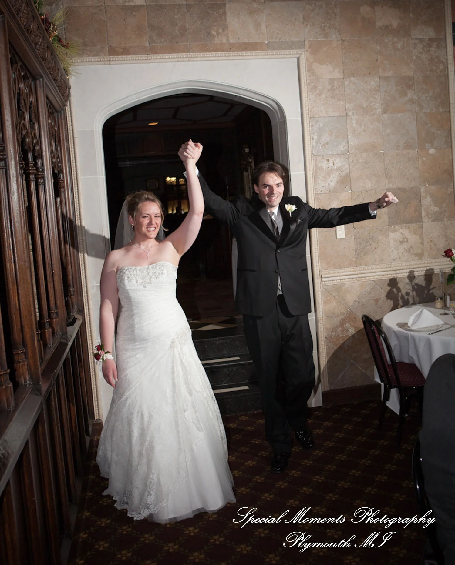 Pine Knob Mansion Clarkston MI wedding photograph