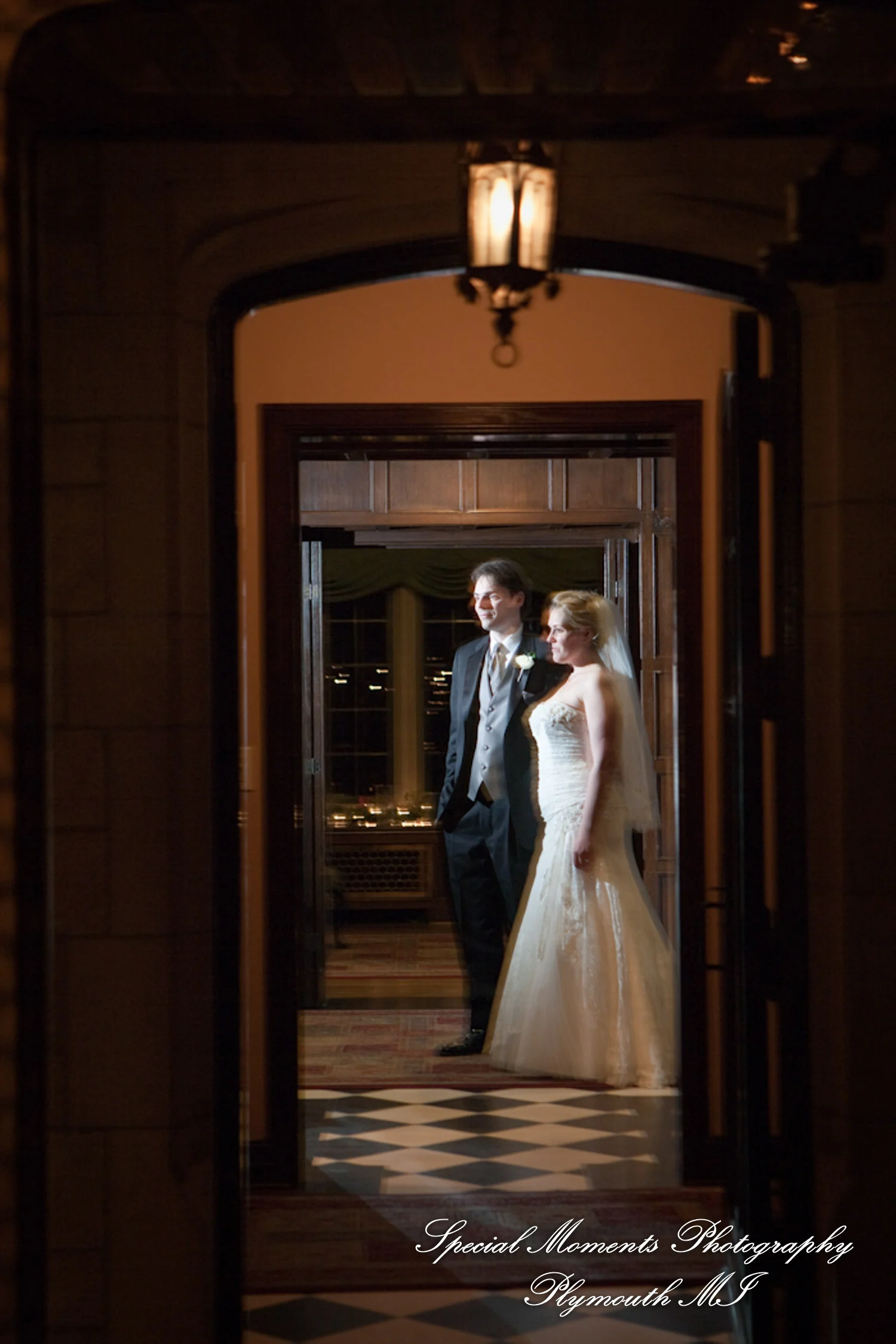 Pine Knob Mansion Clarkston MI wedding photograph