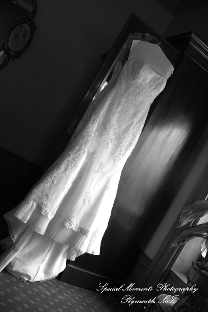 Natalie & Trevor at The Whitney Detroit MI wedding photograph