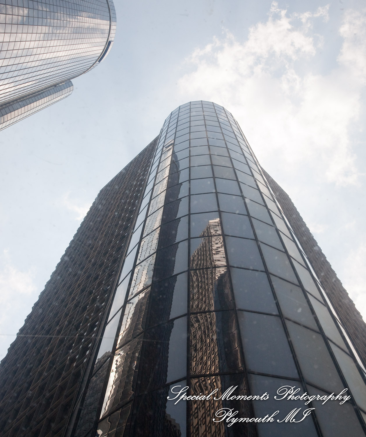Marriott Ren Cen Detroit MI wedding photograph
