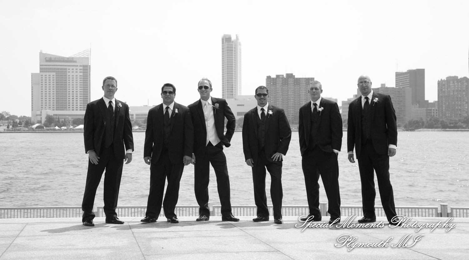 Marriott Ren Cen Detroit MI wedding photograph