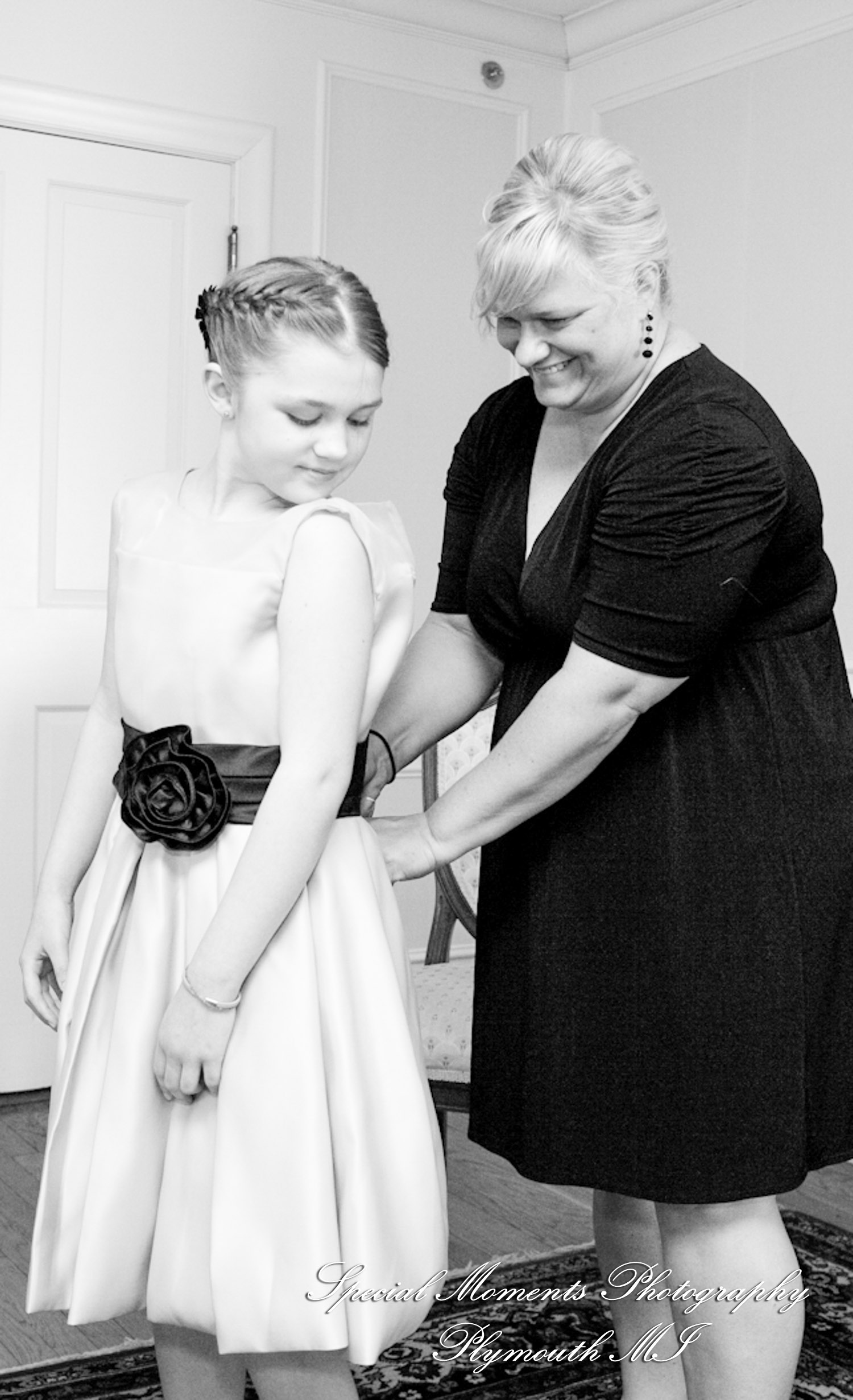 Lisa & Jeffrey at Montague Inn Saginaw MI wedding photography