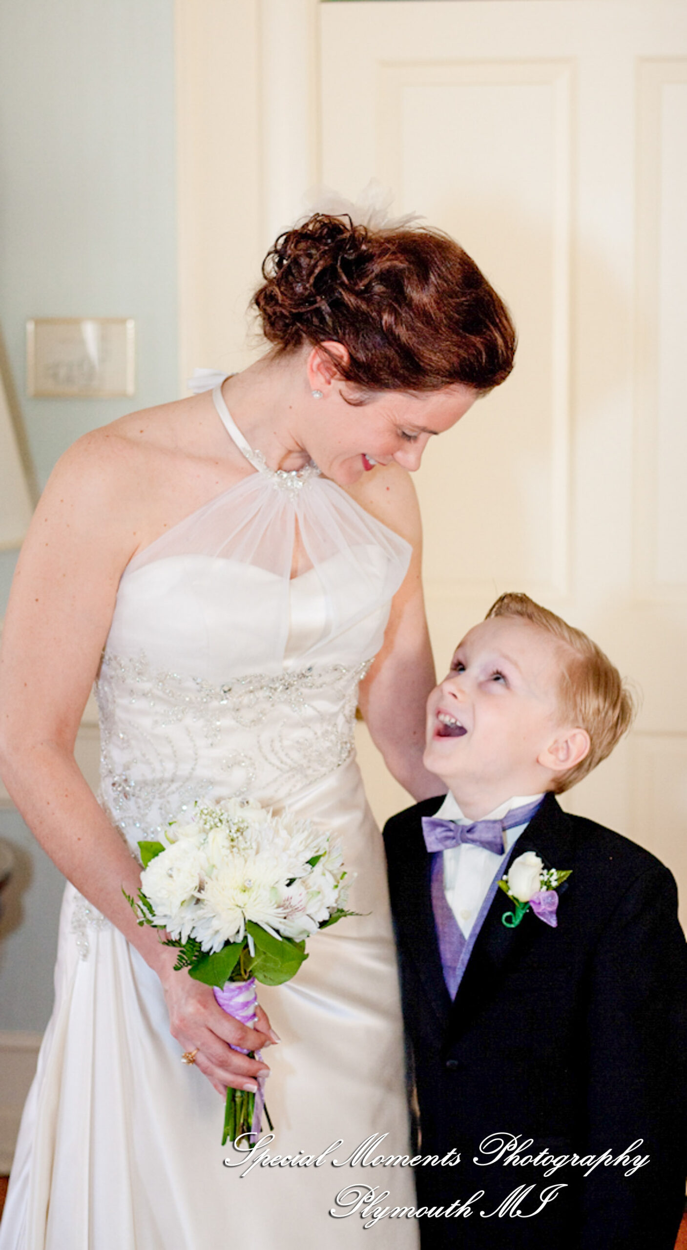 Lisa & Jeffrey at Montague Inn Saginaw MI wedding photography