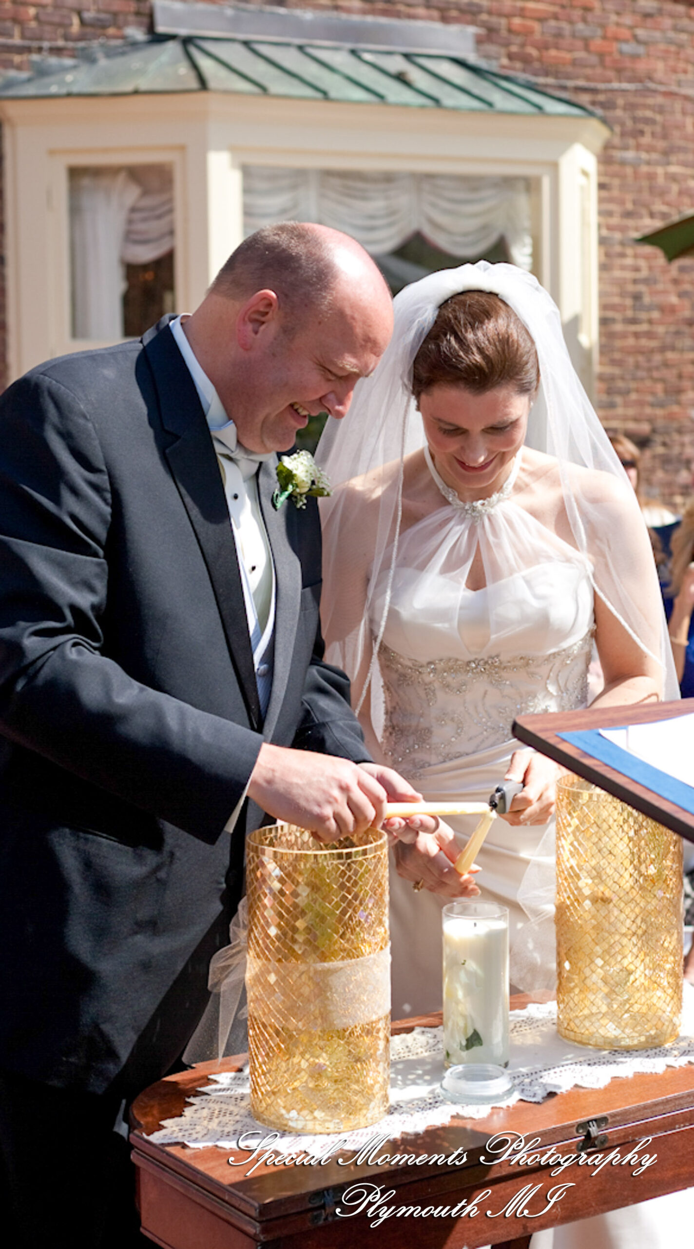 Lisa & Jeffrey at Montague Inn Saginaw MI wedding photography