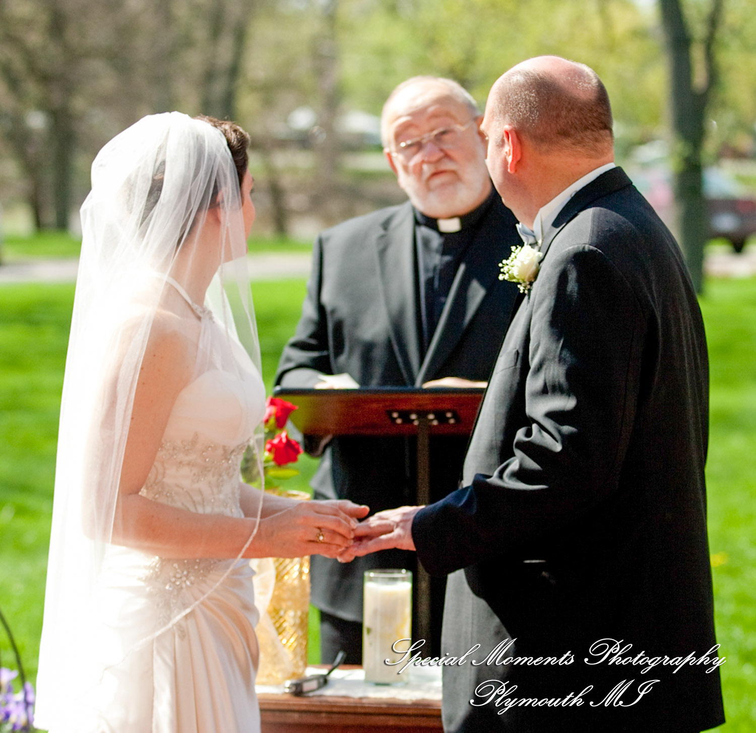 Lisa & Jeffrey at Montague Inn Saginaw MI wedding photography