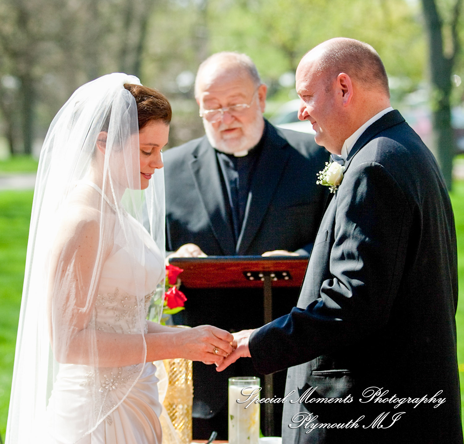 Lisa & Jeffrey at Montague Inn Saginaw MI wedding photography