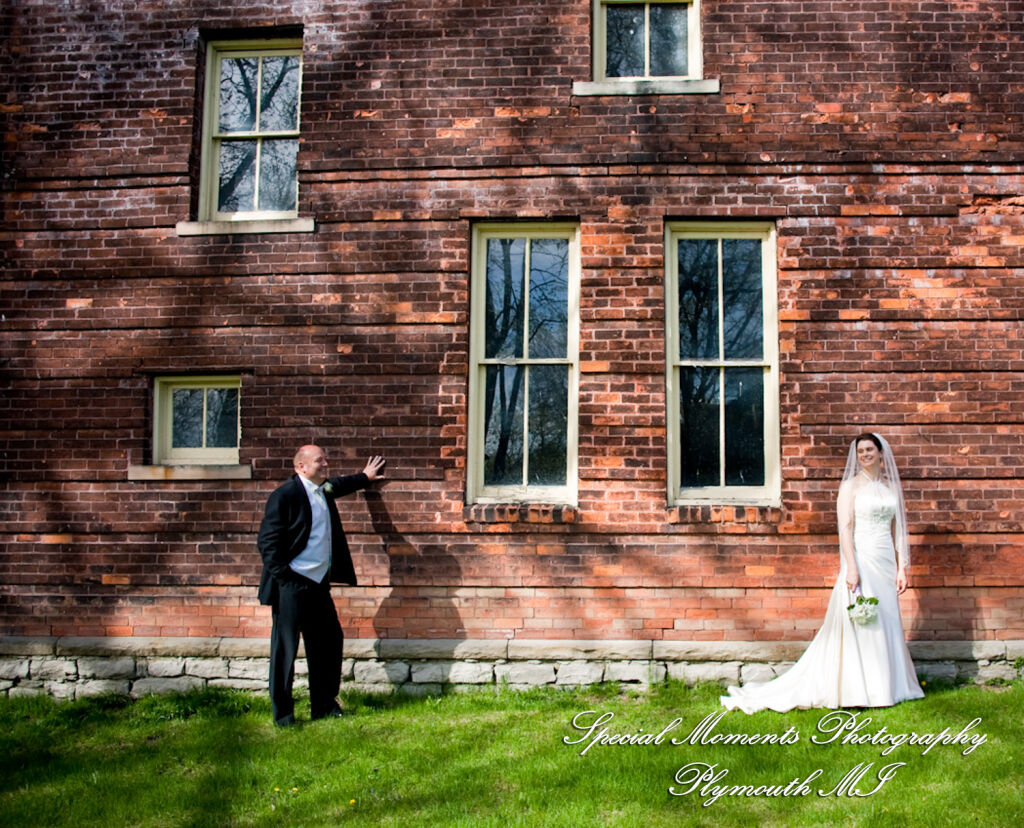 Lisa & Jeffrey at Montague Inn Saginaw MI wedding photography