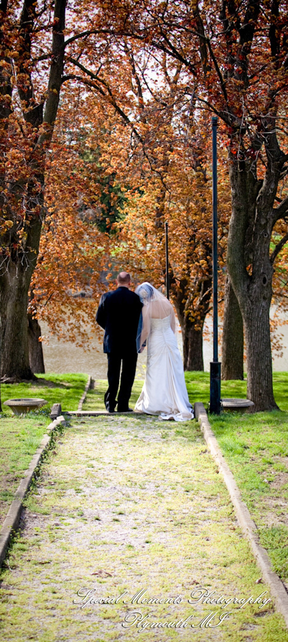 Lisa & Jeffrey at Montague Inn Saginaw MI wedding photography
