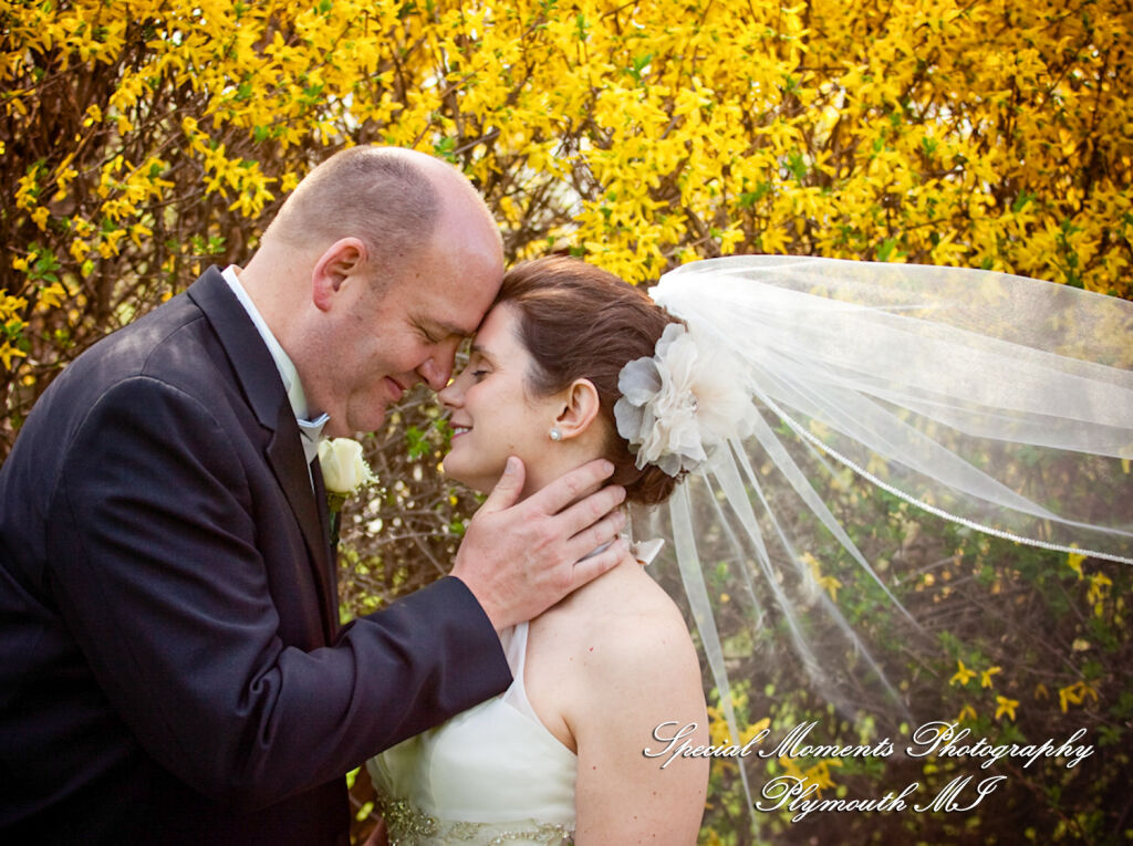 Lisa & Jeffrey at Montague Inn Saginaw MI wedding photography