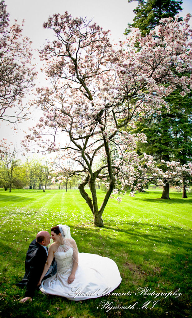 Lisa & Jeffrey at Montague Inn Saginaw MI wedding photography