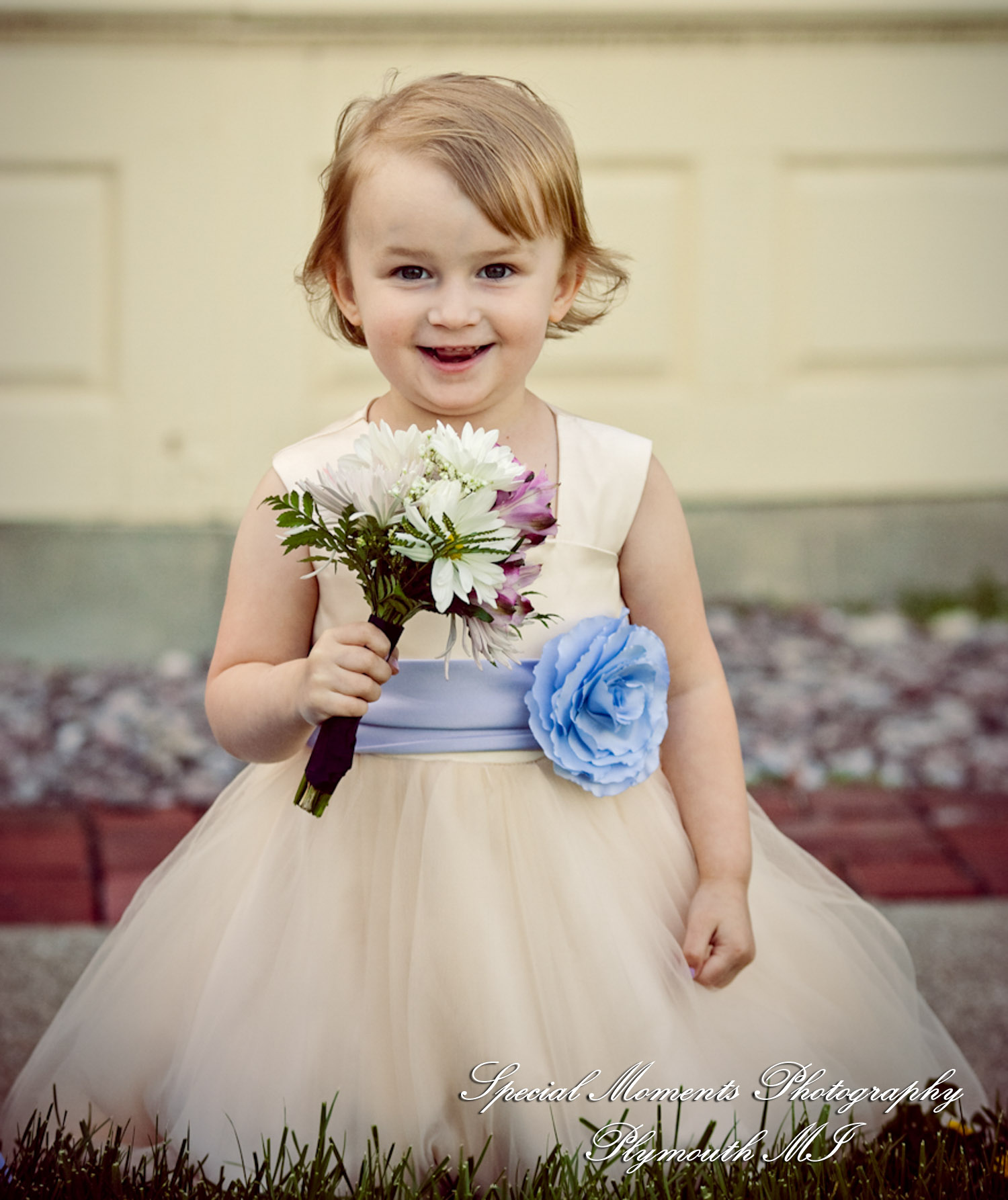 Lisa & Jeffrey at Montague Inn Saginaw MI wedding photography