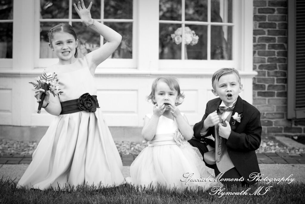 Lisa & Jeffrey at Montague Inn Saginaw MI wedding photography