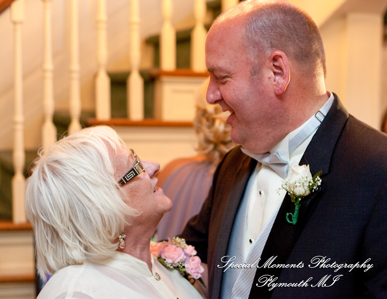 Lisa & Jeffrey at Montague Inn Saginaw MI wedding photography