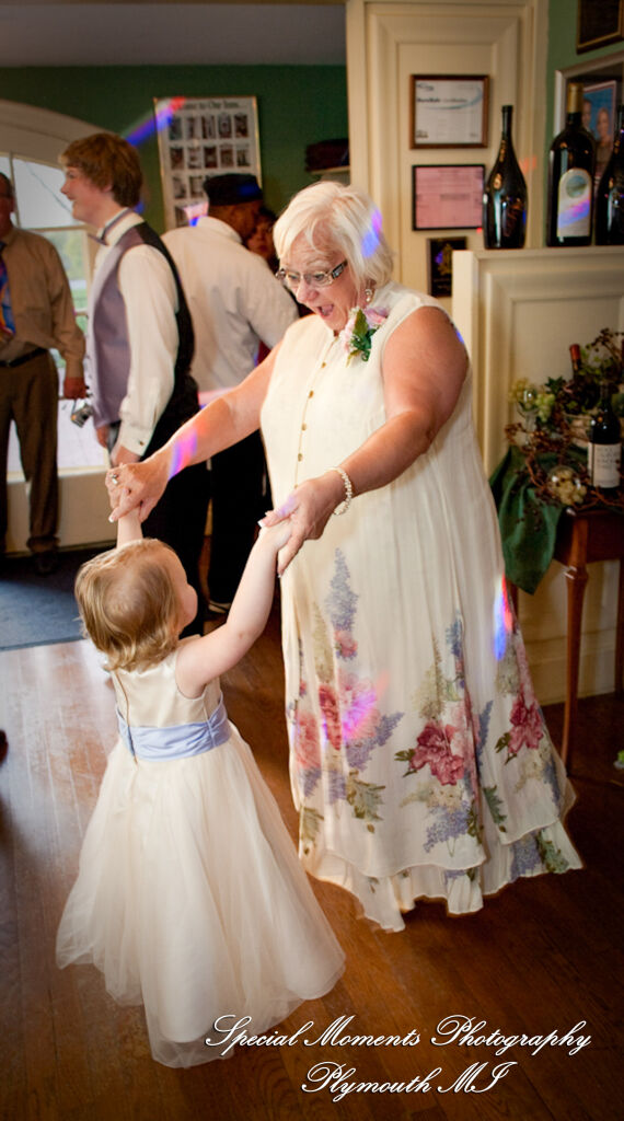 Lisa & Jeffrey at Montague Inn Saginaw MI wedding photography