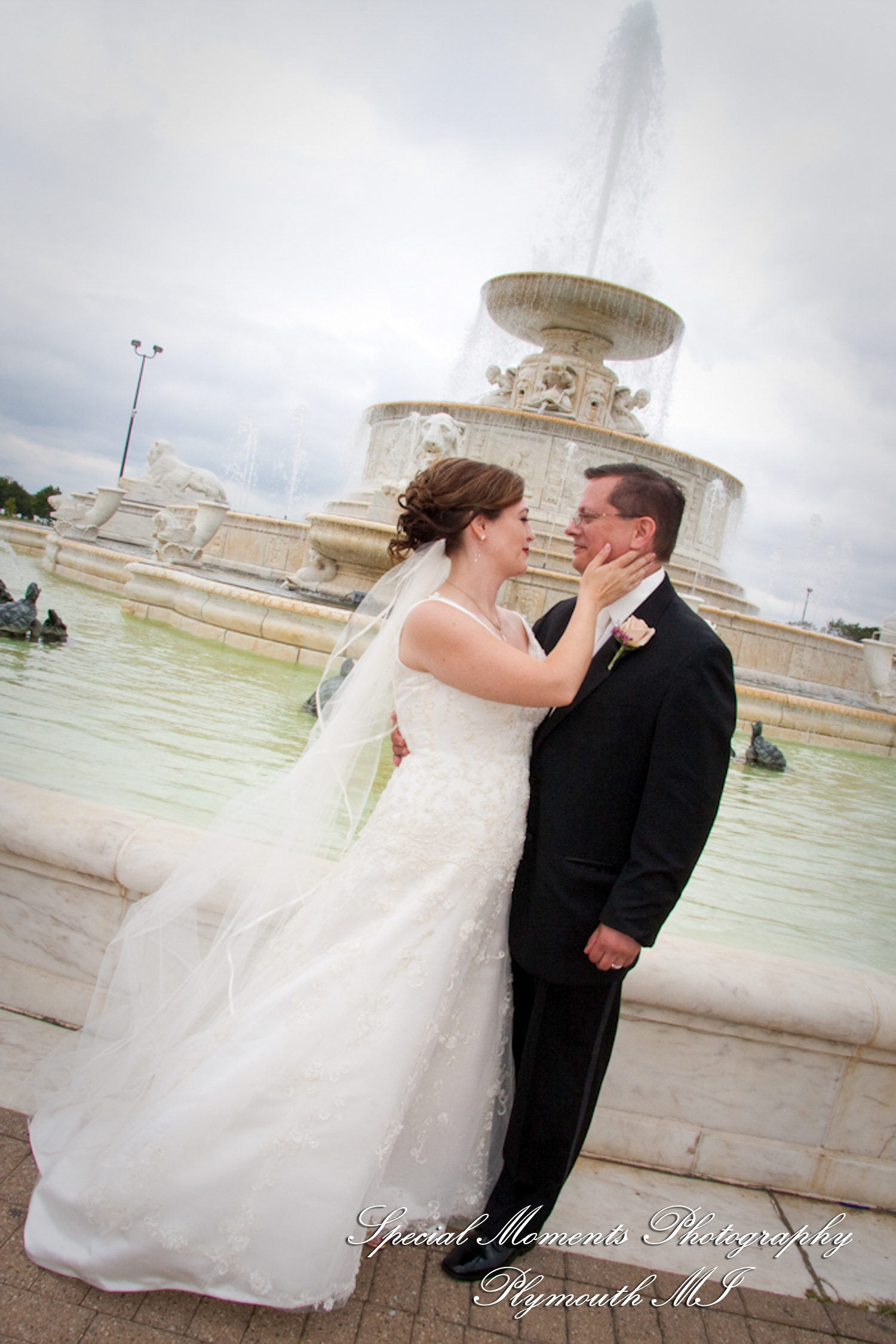 Adrienne & David at Colony Club Detroit MI wedding photography