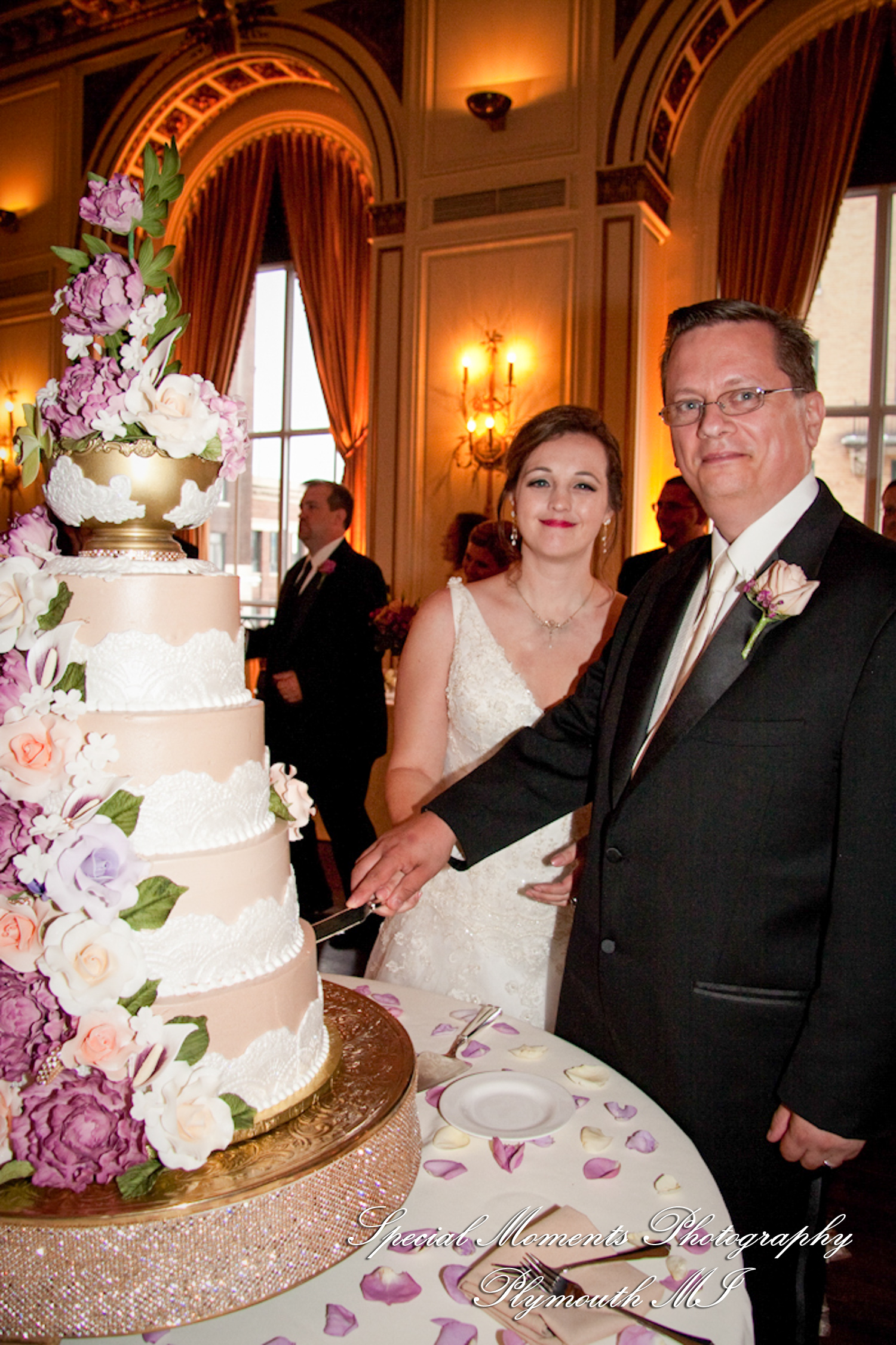 Adrienne & David at Colony Club Detroit MI wedding photography