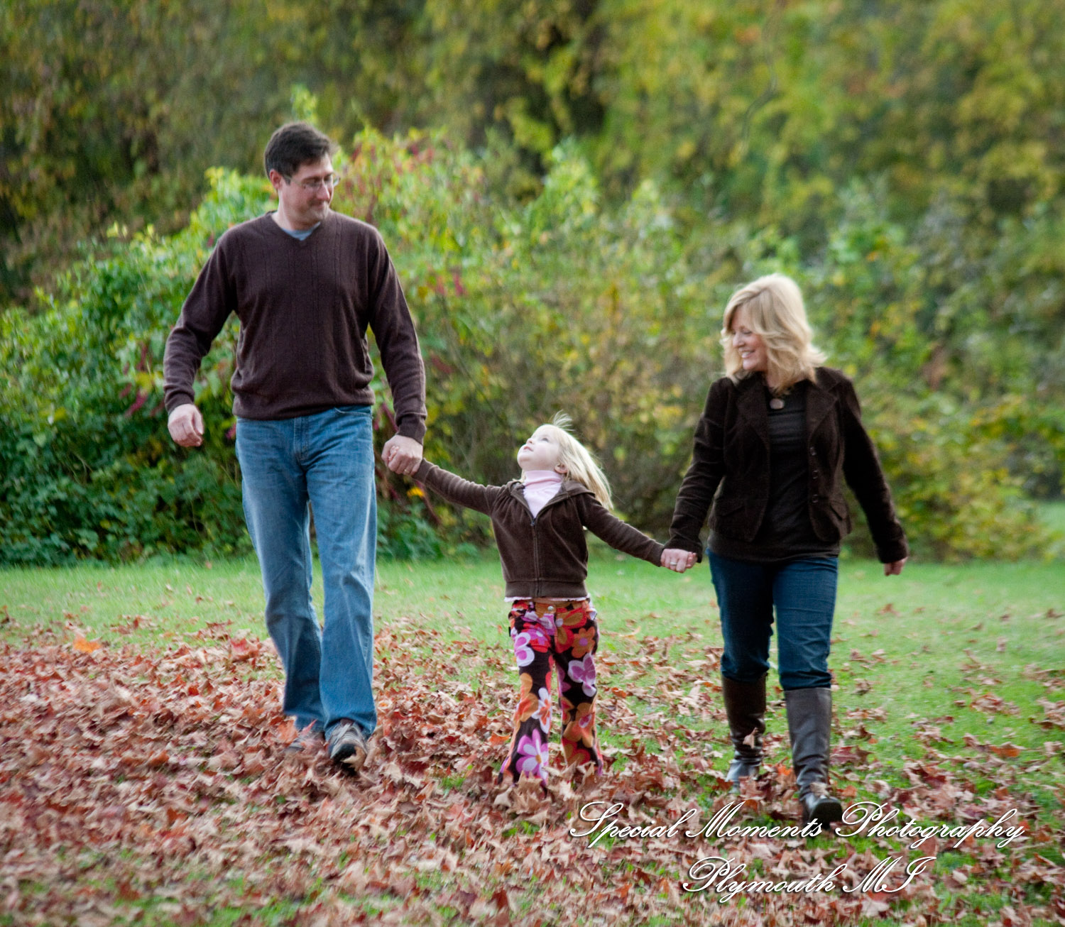 Kristi & Matt at Hines Park Plymouth MI Family photography