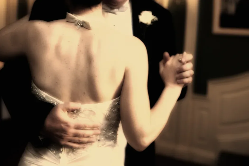 Montague Inn Saginaw MI wedding photograph