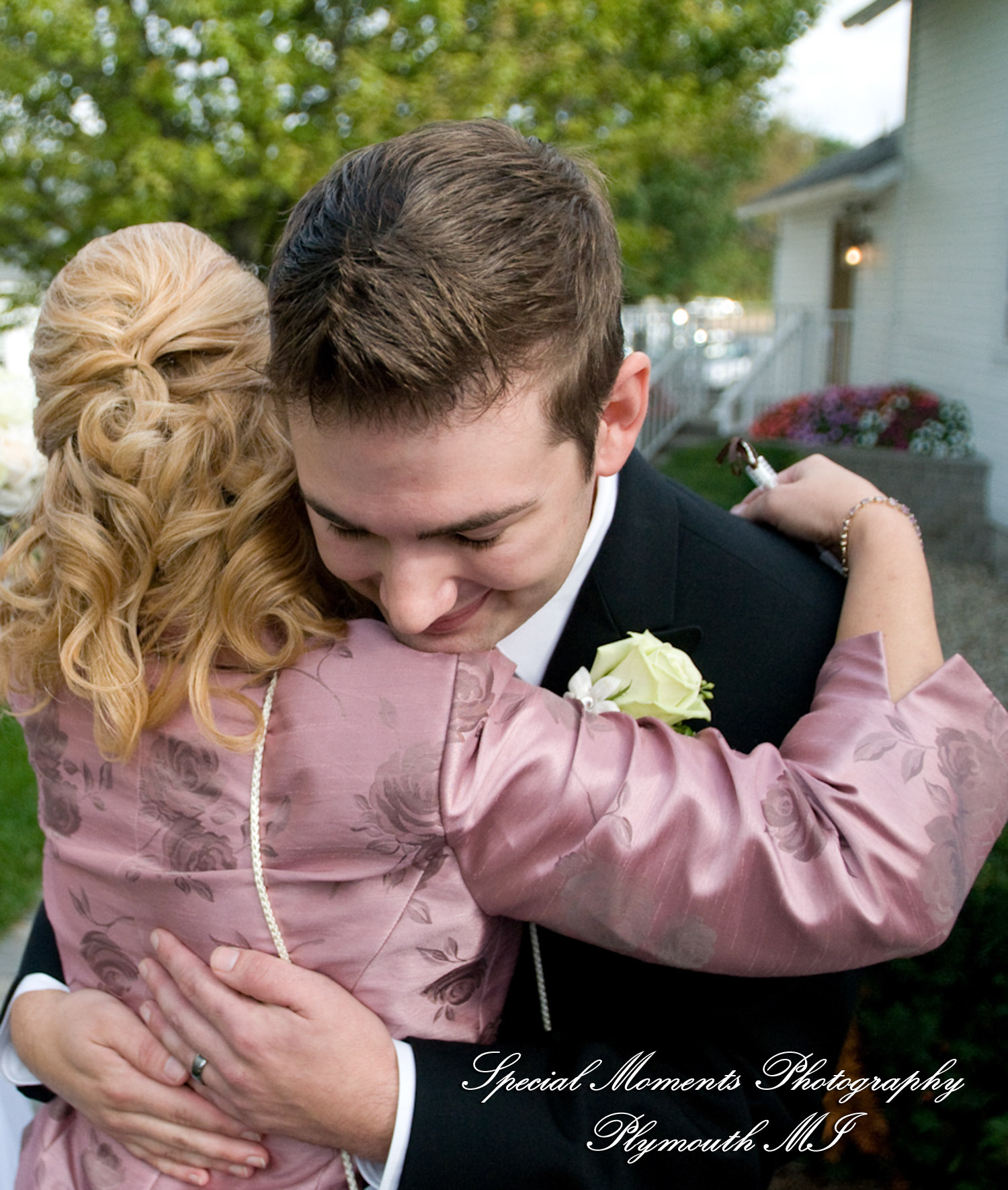 Sara & Joel at Historic Hope Chaple Shelby Twp. MI wedding photography