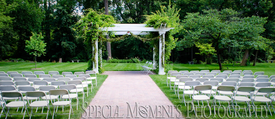 Wellers Carriage House Saline MI wedding photograph