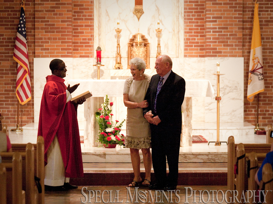 St. André Bessette Catholic Ecorse MI wedding photograph