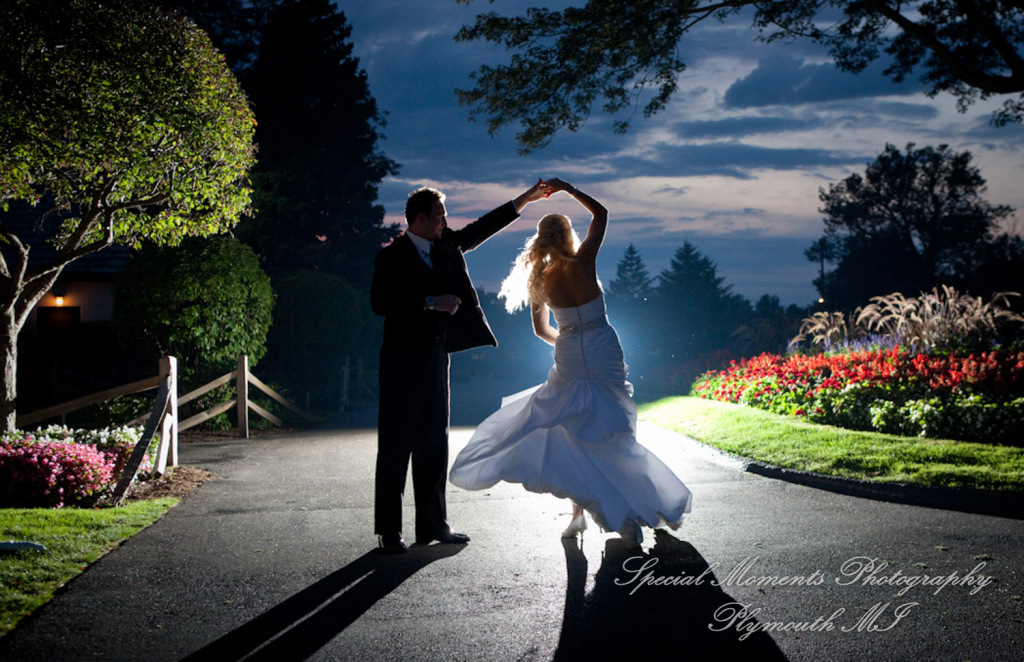 Emily & Shane at Dearborn Country Club Dearborn MI wedding photograph Emily & Shane at Dearborn Country Club Dearborn MI wedding photography