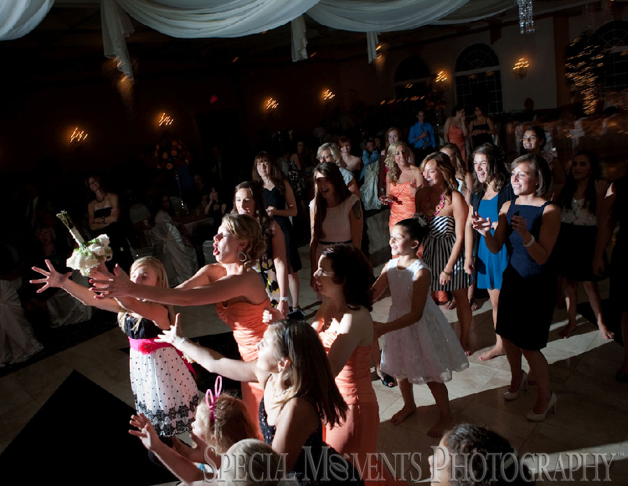 Italian American Club Livonia MI wedding photograph