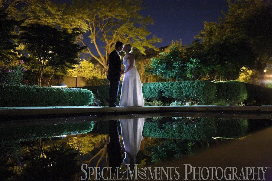 Grosse Pointe War Memorial Grosse Pointe Farms MI wedding photograph