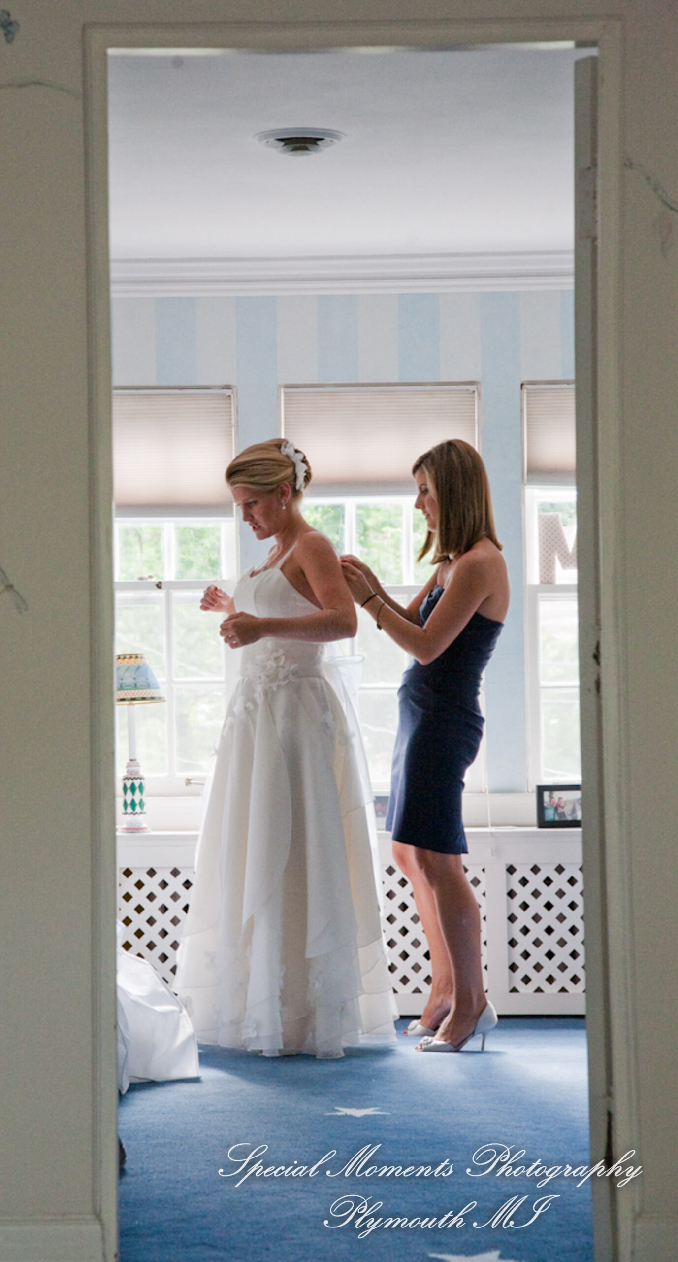 Jefferson Avenue Presbyterian Detroit MI wedding photograph