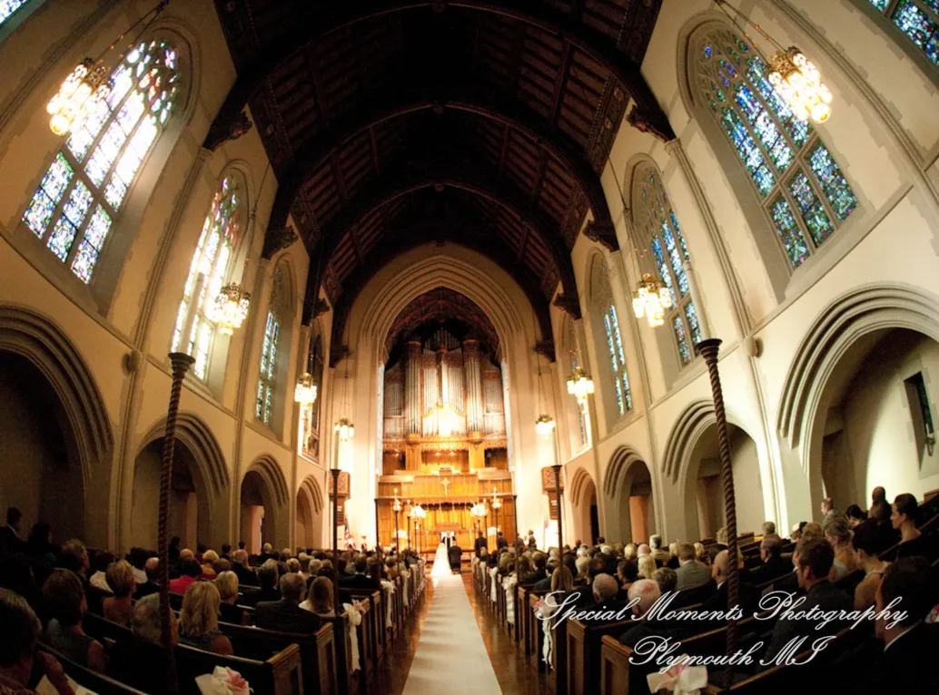 Jefferson Avenue Presbyterian Detroit MI wedding photograph