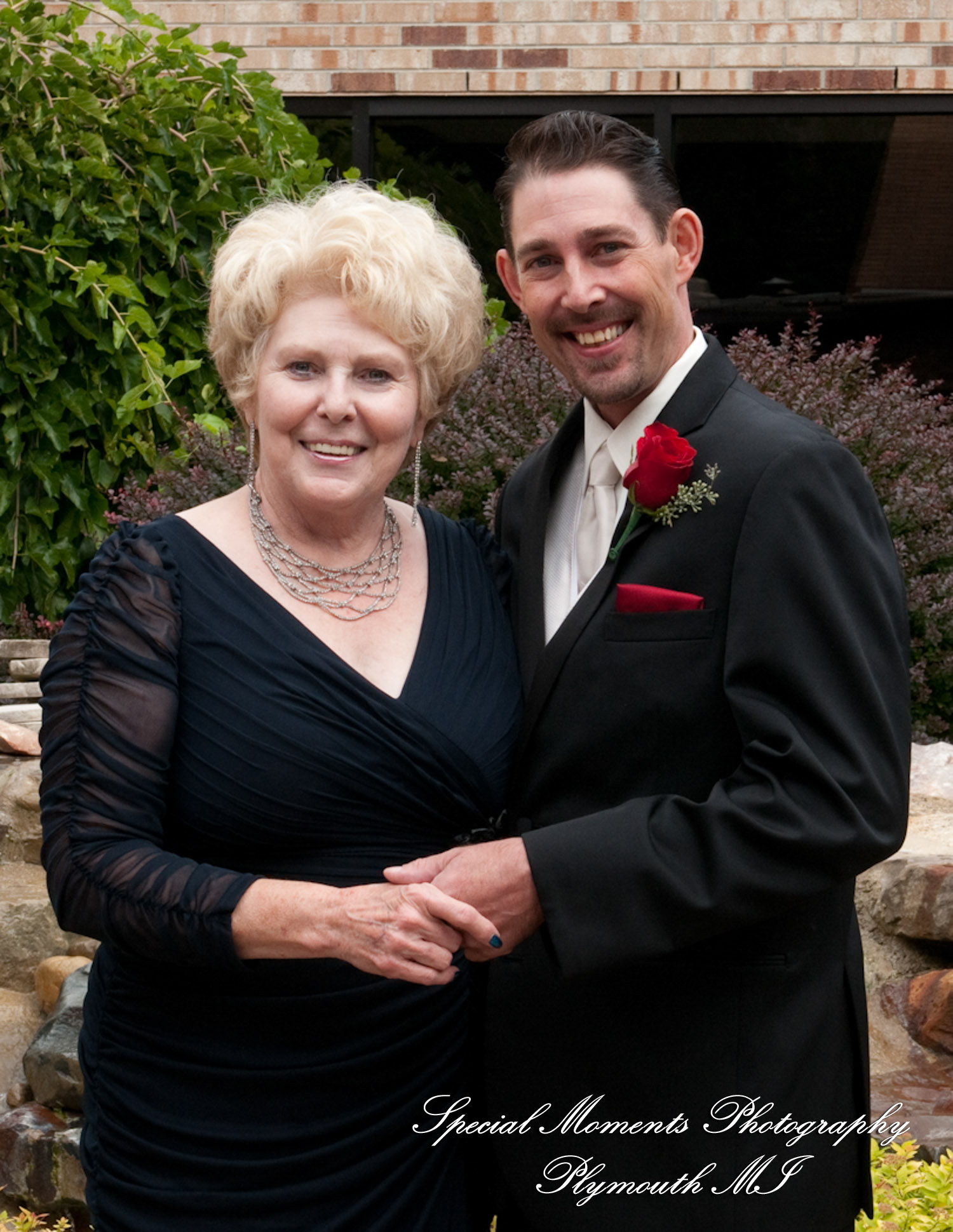 Shannan & Eric at First United Methodist Church Northville MI wedding photography