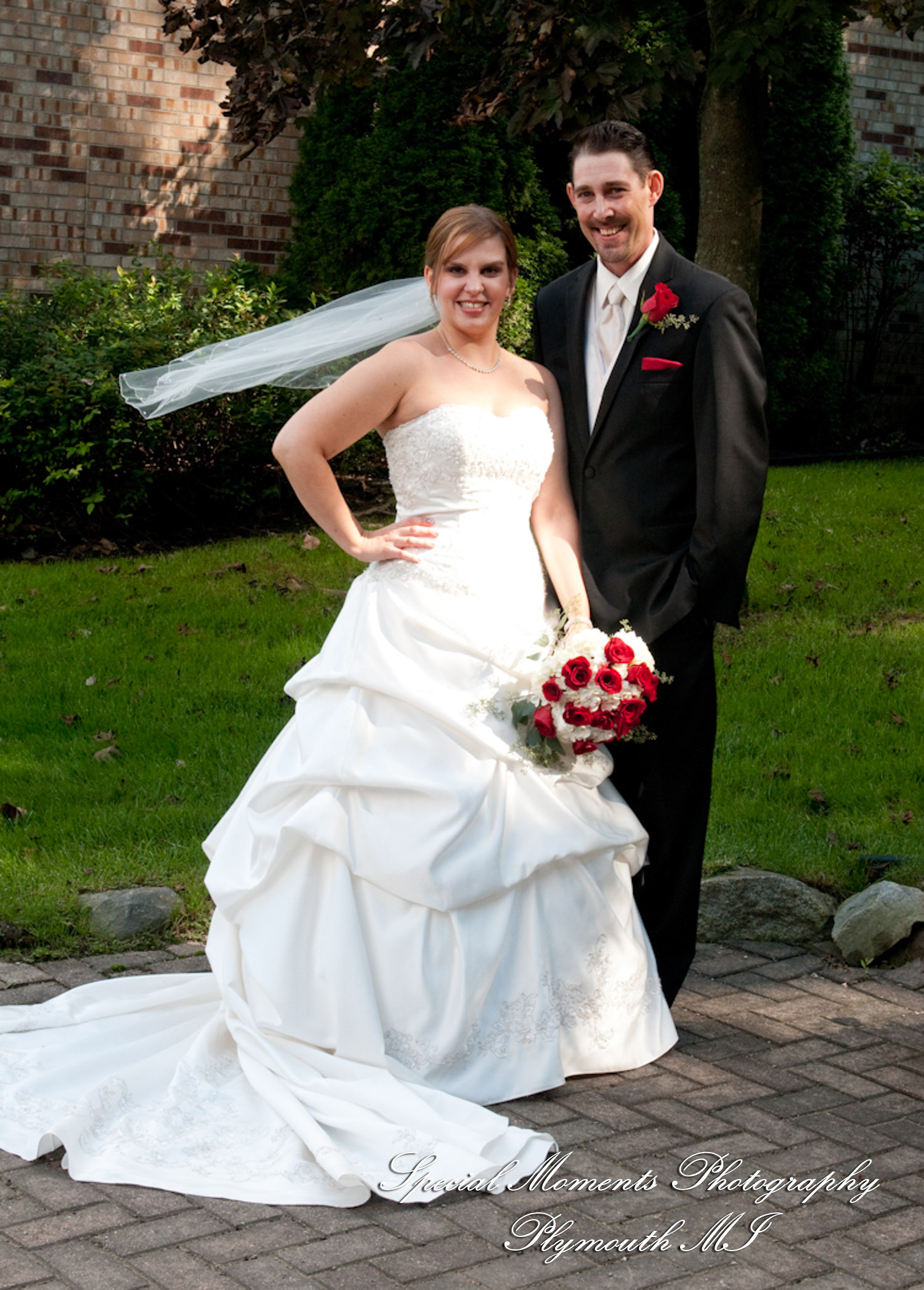 Shannan & Eric at First United Methodist Church Northville MI wedding photography