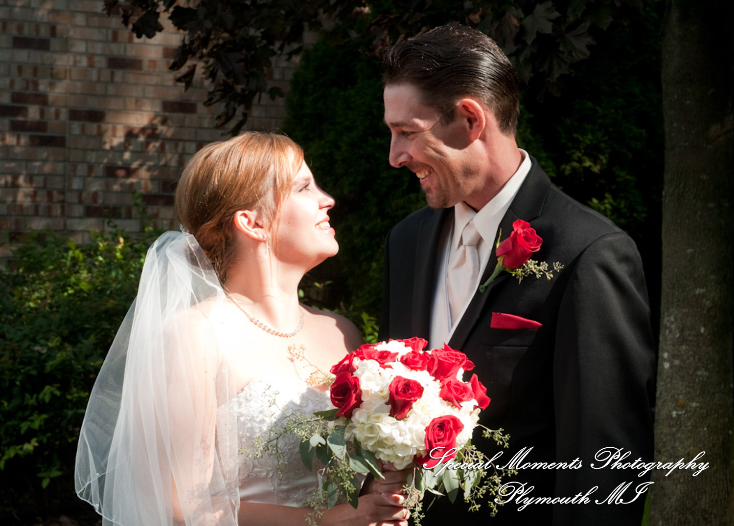 Shannan & Eric at First United Methodist Church Northville MI wedding photography