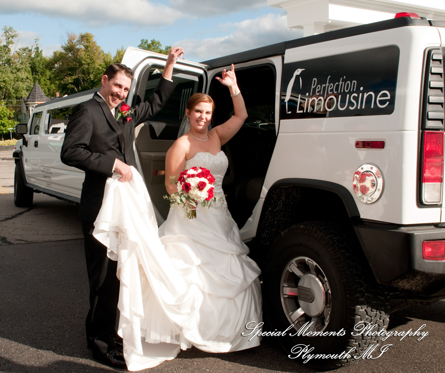 Shannan & Eric at First United Methodist Church Northville MI wedding photography