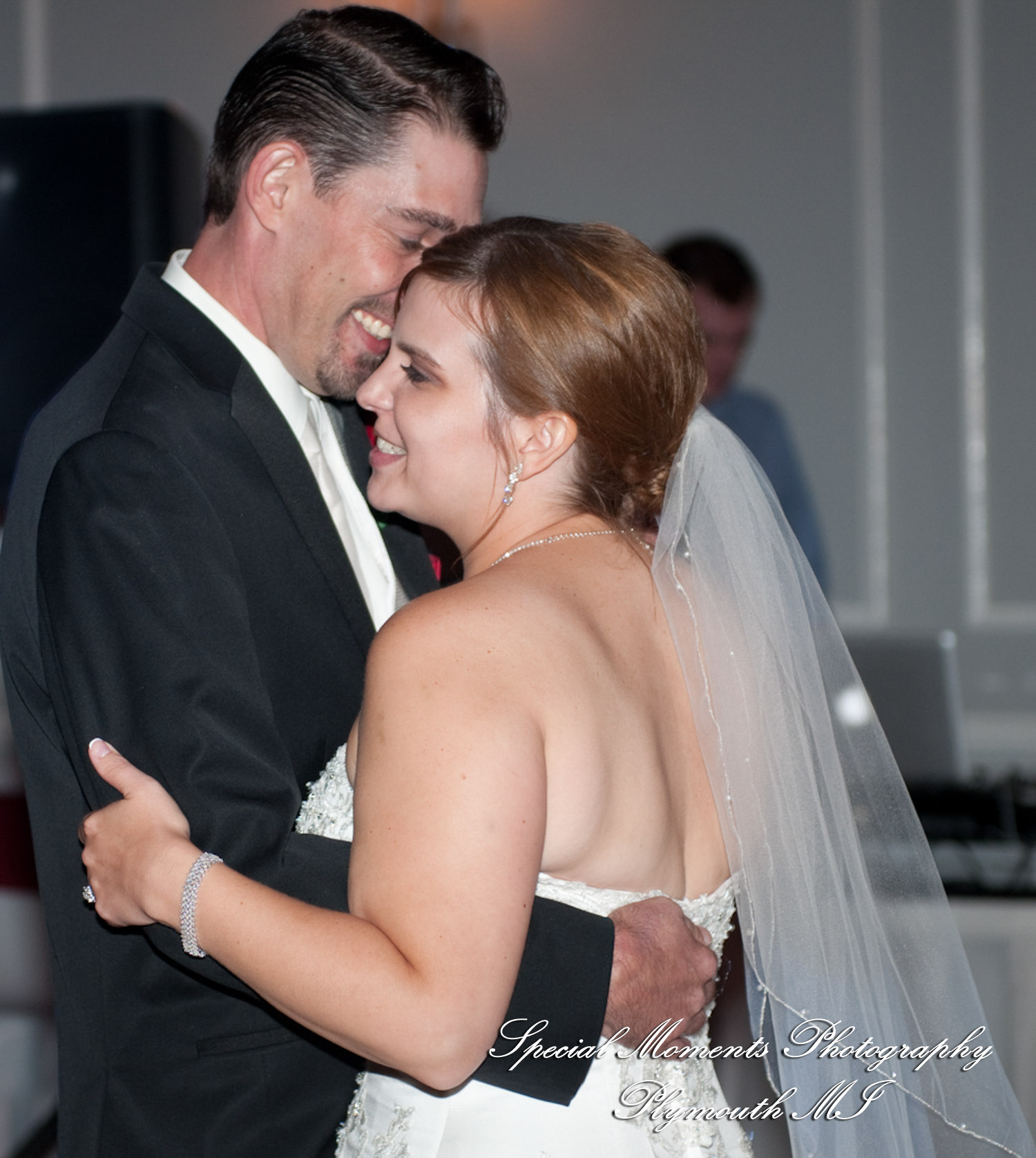 Shannan & Eric at FMeeting House Grand Ballroom Plymouth MI wedding photography