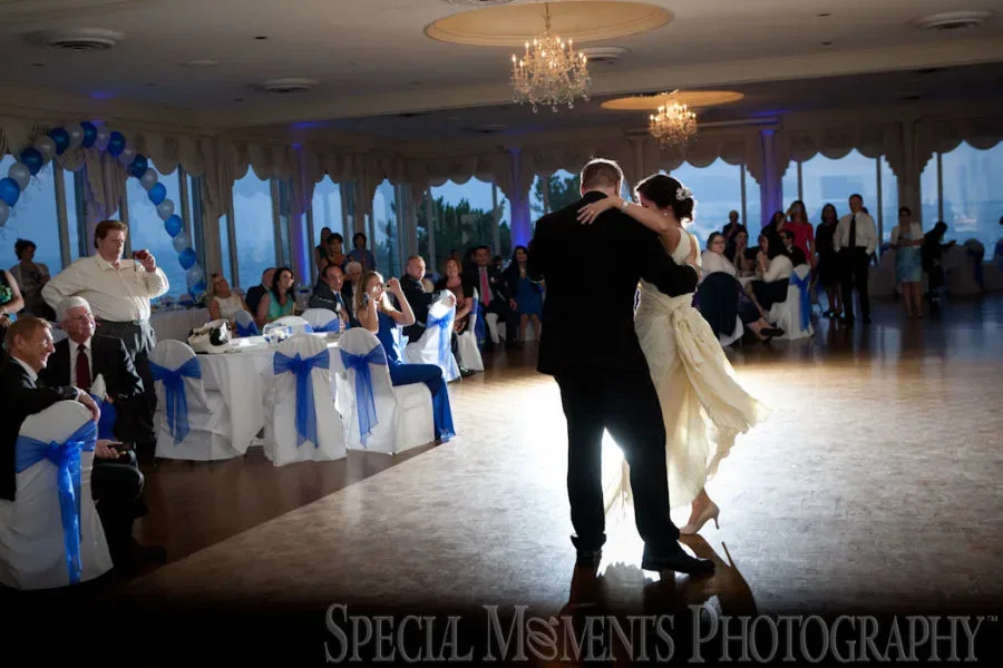 Grosse Pointe War Memorial Grosse Pointe Farms MI wedding photography